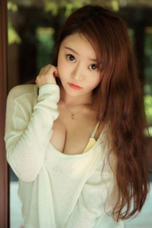 扒开黑女人的p大荫蒂